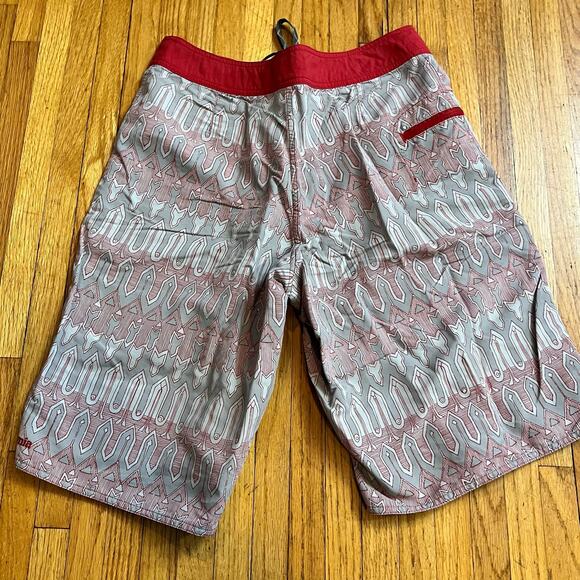 Patagonia Shorts Mens 30 Swim Trunks Aztec Red  11” inseam - Picture 3 of 8